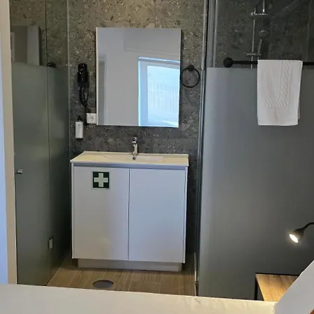 Appartement Cais 75 & *