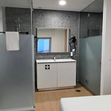 Appartement Cais 75 & *