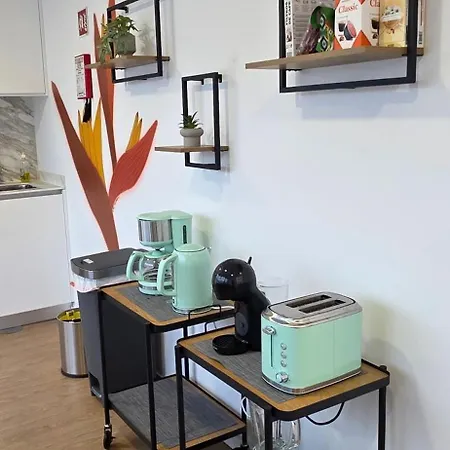 Appartement Cais 75 & *