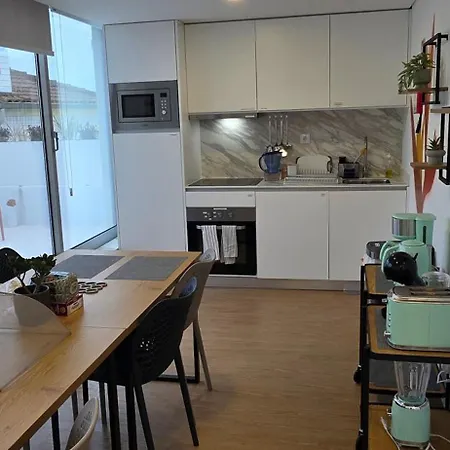 Apartment Cais 75 & *