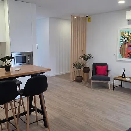 Apartment Cais 75 & *