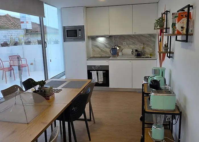 Apartman Cais 75 & *